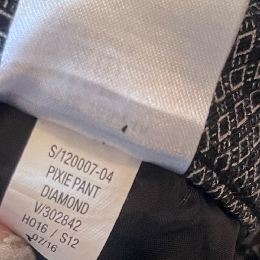 Old Navy - Mid Rise Work Pants - Picture 2 of 6